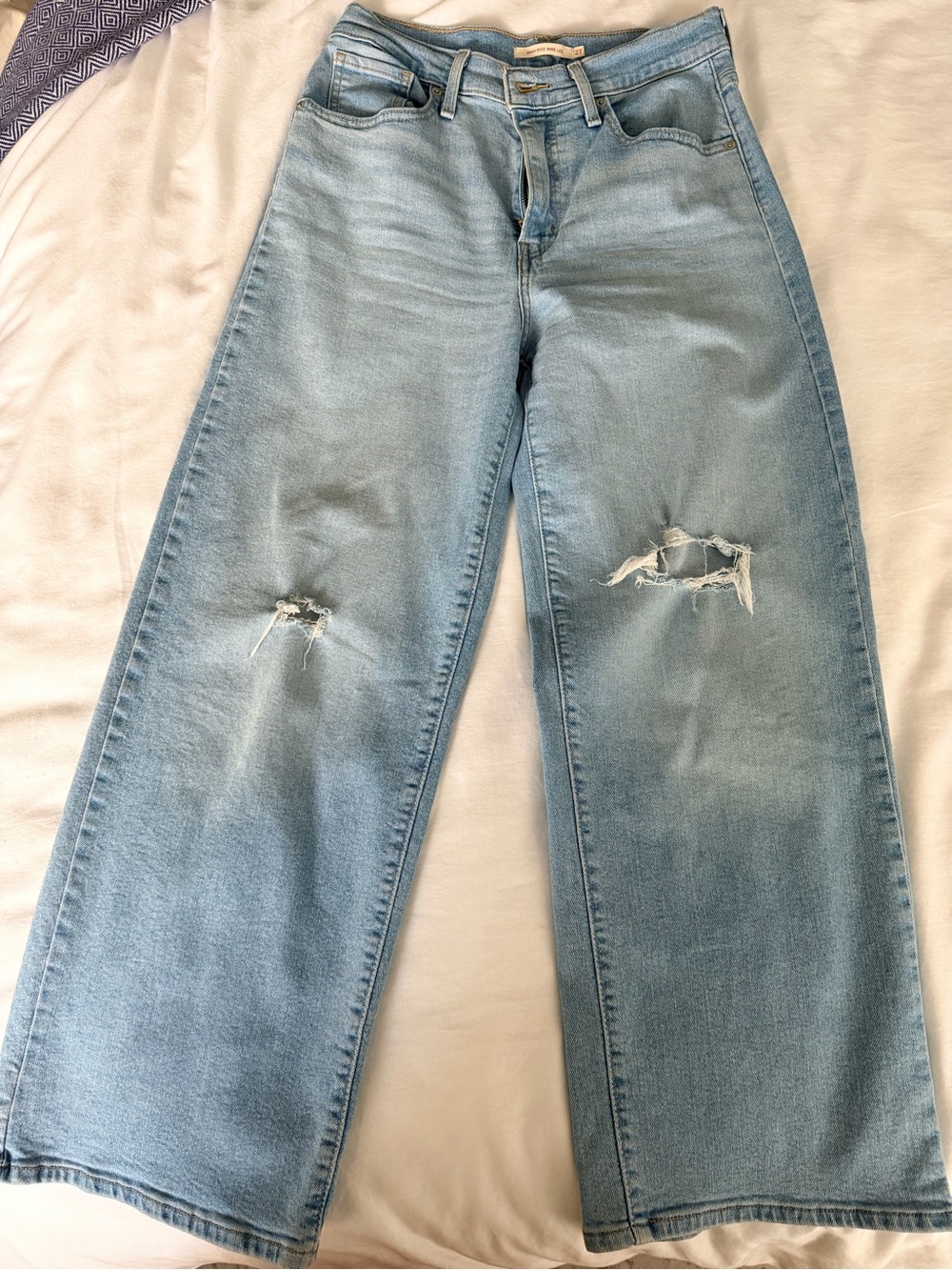 Levi’s Lightly Distressed, High Waisted, Wide-Leg Cropped Jeans, Size 27